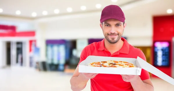 Liefermann mit Pizza — Stockfoto