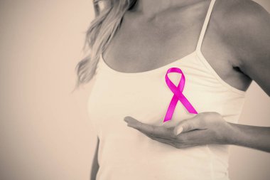 Concientización del cáncer del mama apoyo mujer