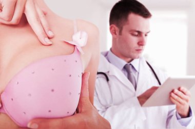 dijital tablet kullanan doktor 