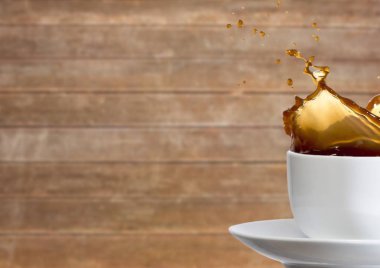 Kahve sıçraması ile beyaz Kupası 