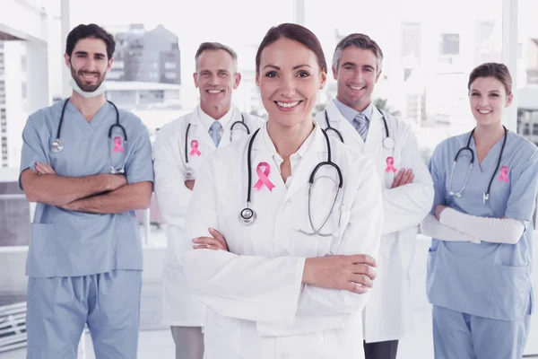 Doctors standing with arms crossed — Stock Photo, Image