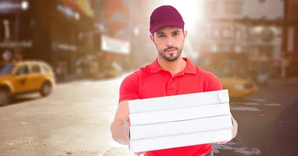 Zusteller mit Pizzakartons — Stockfoto