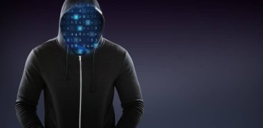 Erkek hacker'siyah hoodie