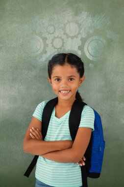 okul kız ayakta kolları ile geçti