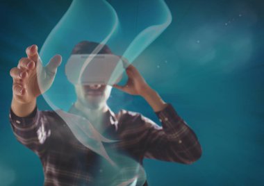 VR kulaklık kullanarak adam