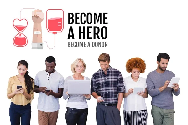 Группа людей и концепция донорства крови — стоковое фото