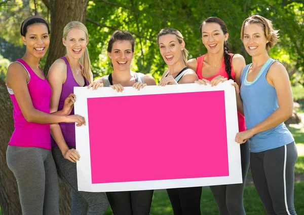 pembe Meme Kanseri Bilinçlendirme kadın kart tutan