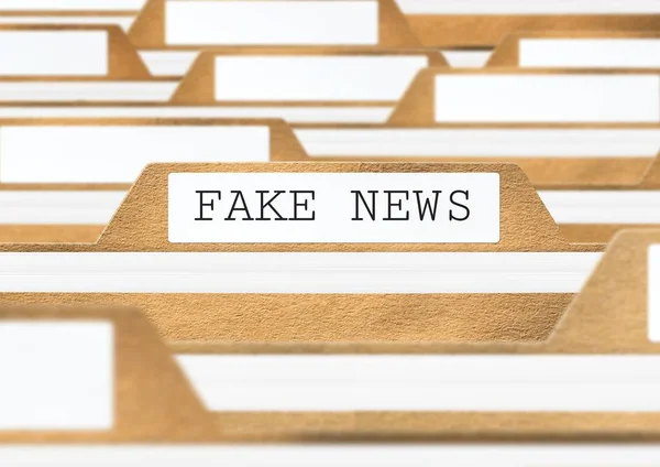 Digitaler Verbund von Fake News auf Dateien — Stockfoto