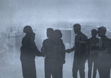 bir grup insan silüeti 
