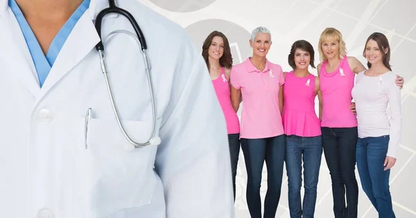 Mujeres con cintas de conciencia rosa — Foto de Stock