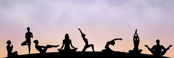 Silueta skupina jóga při západu slunce — Stock fotografie