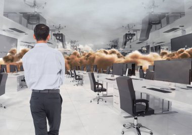 işadamı ters ofiste ayakta 