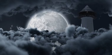 Bulutlar arasında parlayan ay