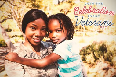 mutlu bir aile birlikte poz