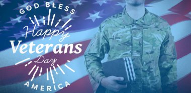 asker holding kitaplar 