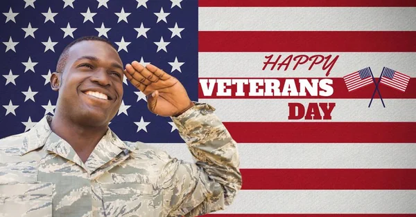 Gaziler günü asker bayrağı önünde