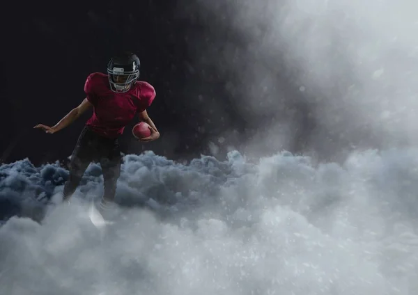 Giocatore di football americano tra le nuvole — Foto Stock