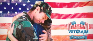 Amerikalı bir asker ortağı ile tekrar bir araya