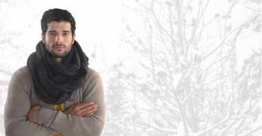 Adam silah katlanmış eşarp 