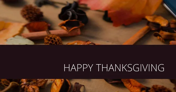 Happy thanksgiving text with dried Autumn flowers — Stock Photo, Image
