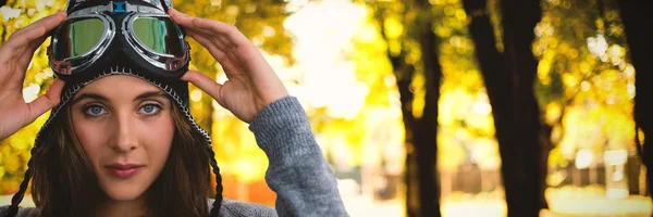 Mujer con gafas de esquí — Foto de Stock