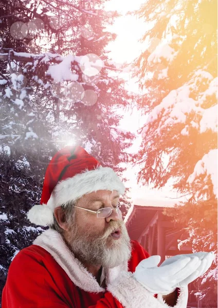 Weihnachtsmann mit Winterlandschaft — Stockfoto