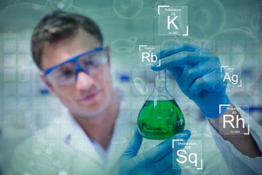 Kimyager kimyasal kabı kadar holding