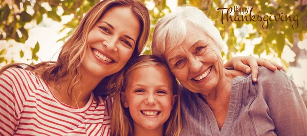 Família feliz com vovó — Fotografia de Stock