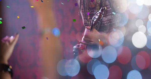 Homem tocando guitarra — Fotografia de Stock