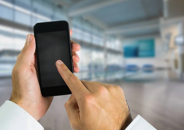 Händer med telefonen — Stockfoto