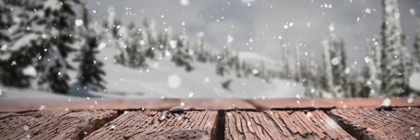 Композитное изображение падающего снега — стоковое фото