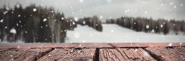 Композитное изображение падающего снега — стоковое фото
