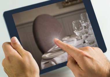 Tablet yemek masası ile dokunmadan el 