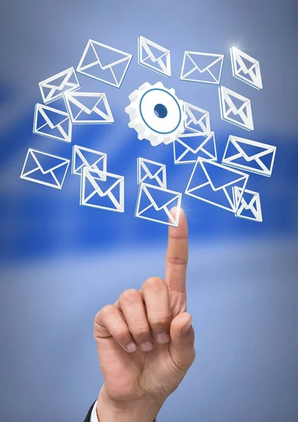 Mão tocando ícones de mensagem de e-mail 3D — Fotografia de Stock