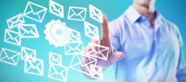 Erkek yönetici görünmez bir sanal ekran tuşuna basarak