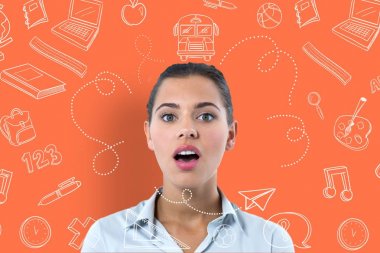 Dijital bileşik Surprised veya çizimlerle çevrili turuncu zemin üzerine karışık kadın