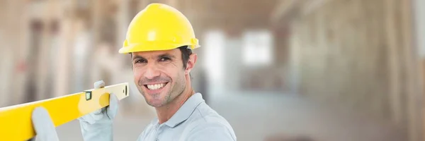 Digitaler Verbund Von Bauarbeiter Auf Baustelle Hält Wasserwaage — Stockfoto