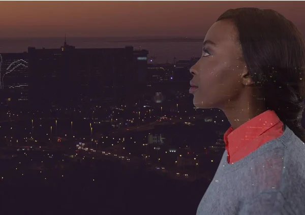 Compuesto Digital Mujer Mirando Más Allá Del Horizonte Ciudad — Foto de Stock