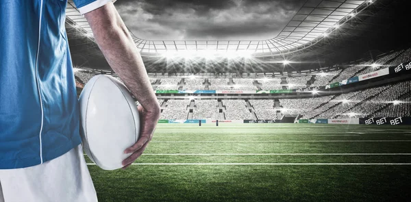 Jugador Serio Rugby Con Los Brazos Cruzados Contra Estadio Contra —  Fotos de Stock
