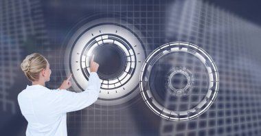 Daire arabirimi dokunmadan kadının dijital bileşik