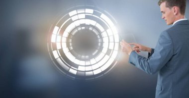 Daire arabirimi dokunmadan adamın dijital bileşik