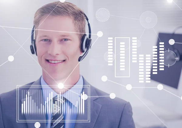 Cyfrowy Kompozytowy Business Nakładki Interfejsu Biznesmenem Noszenie Zestawu Słuchawkowego — Zdjęcie stockowe