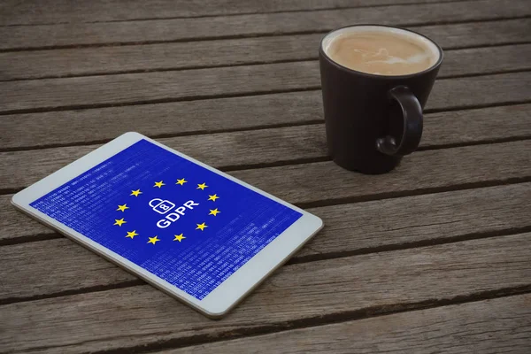 Tableta Digital Taza Café Tablón Madera Contra Unión Europea Bloqueado — Foto de Stock