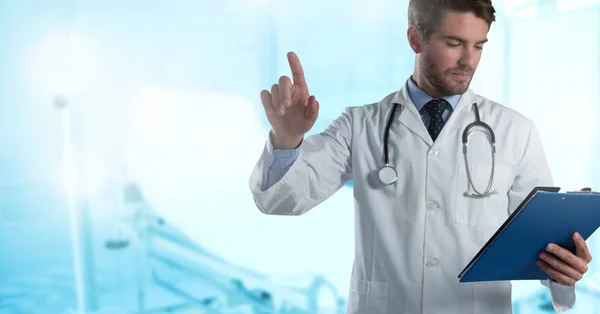 Compuesto Digital Doctor Masculino Que Interactúa Con Tacto Del Aire — Foto de Stock