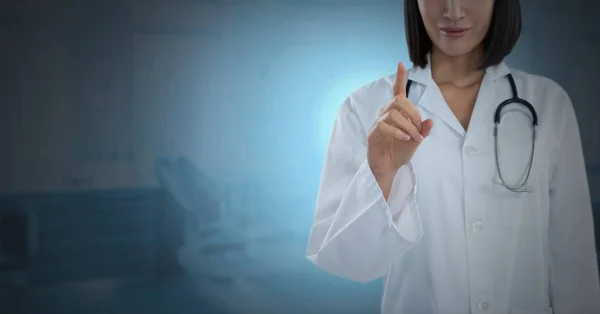 Digital Komposit Kvinnliga Läkare Interagerar Med Luft Touch — Stockfoto