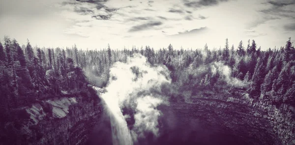 Prachtige Waterval Een Zonnige Dag — Stockfoto