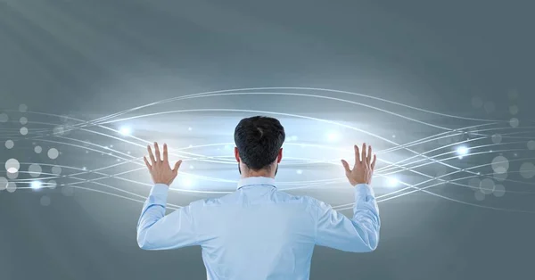 Ψηφιακός Σύνθετος Άνθρωπος Αγγίζει Φωτεινό Φως Σωματίδια Ξόρκι — Φωτογραφία Αρχείου