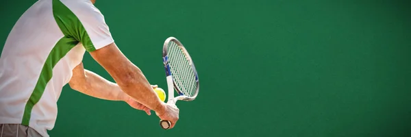 Tennisman Contra Fundo Verde — Fotografia de Stock