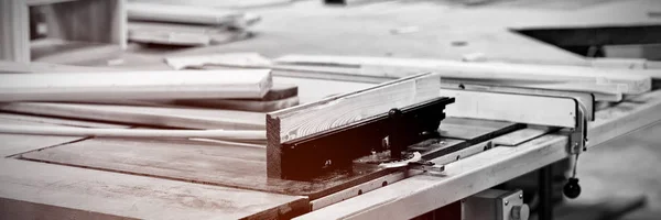 Pezzi Utensili Legno Sul Piano Lavoro Officina — Foto Stock