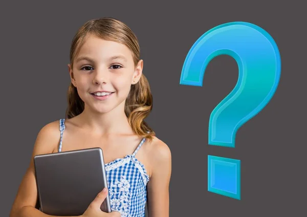 子供女の子の青い疑問符でのデジタル合成 — ストック写真